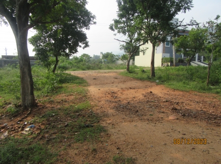 1) Li Id 282 - Road.JPG